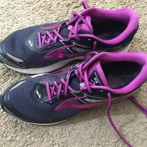 Women's Brooks Running Shoes